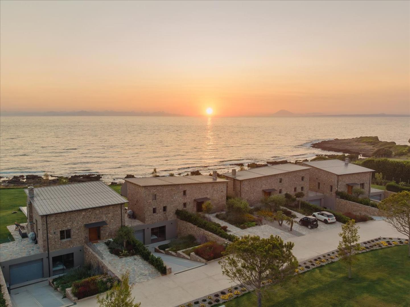 Real Life Homes Luxurious Seafront Villas Each With Their Own Private Pools Korakochori Exterior photo