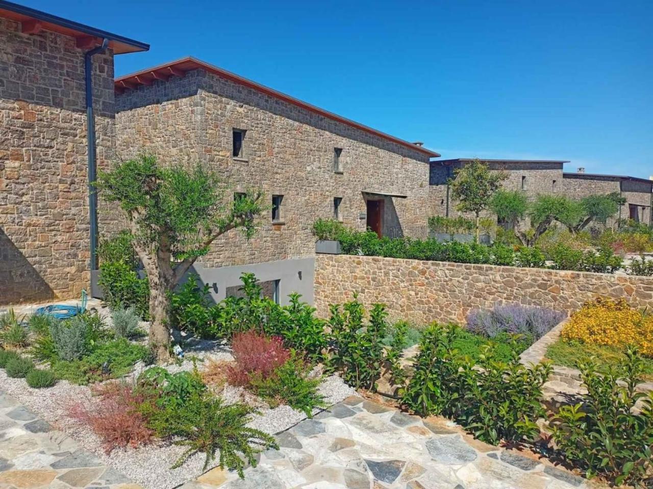 Real Life Homes Luxurious Seafront Villas Each With Their Own Private Pools Korakochori Exterior photo